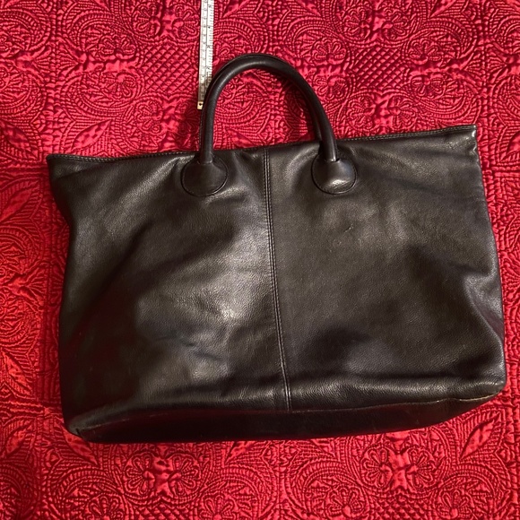 Genuine Bottega Venetta leather hand bag - Picture 1 of 16